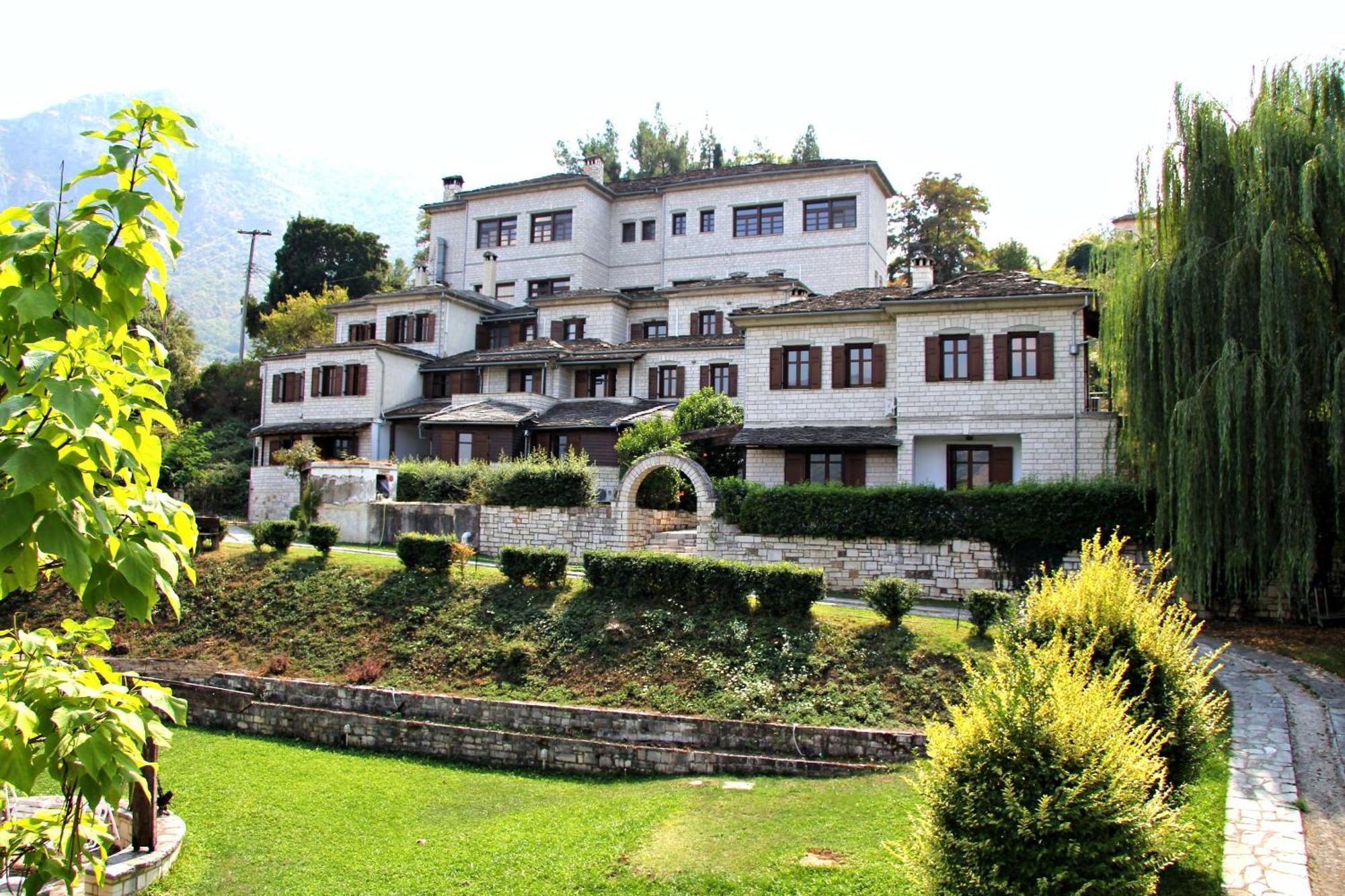 Hotel Taxiarches Aristi Esterno foto