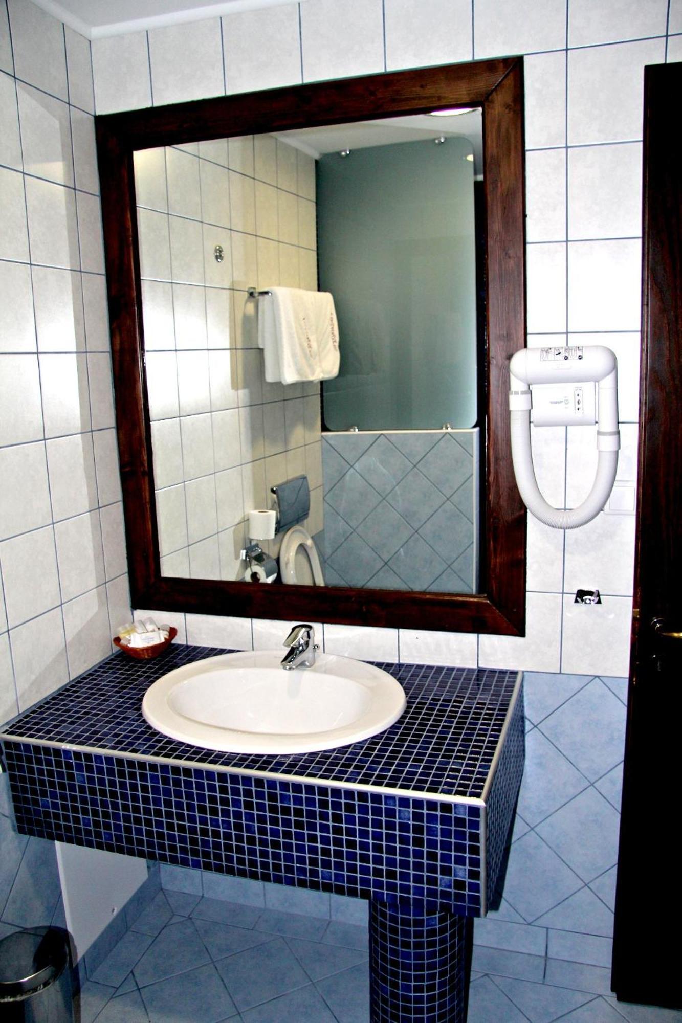 Hotel Taxiarches Aristi Esterno foto