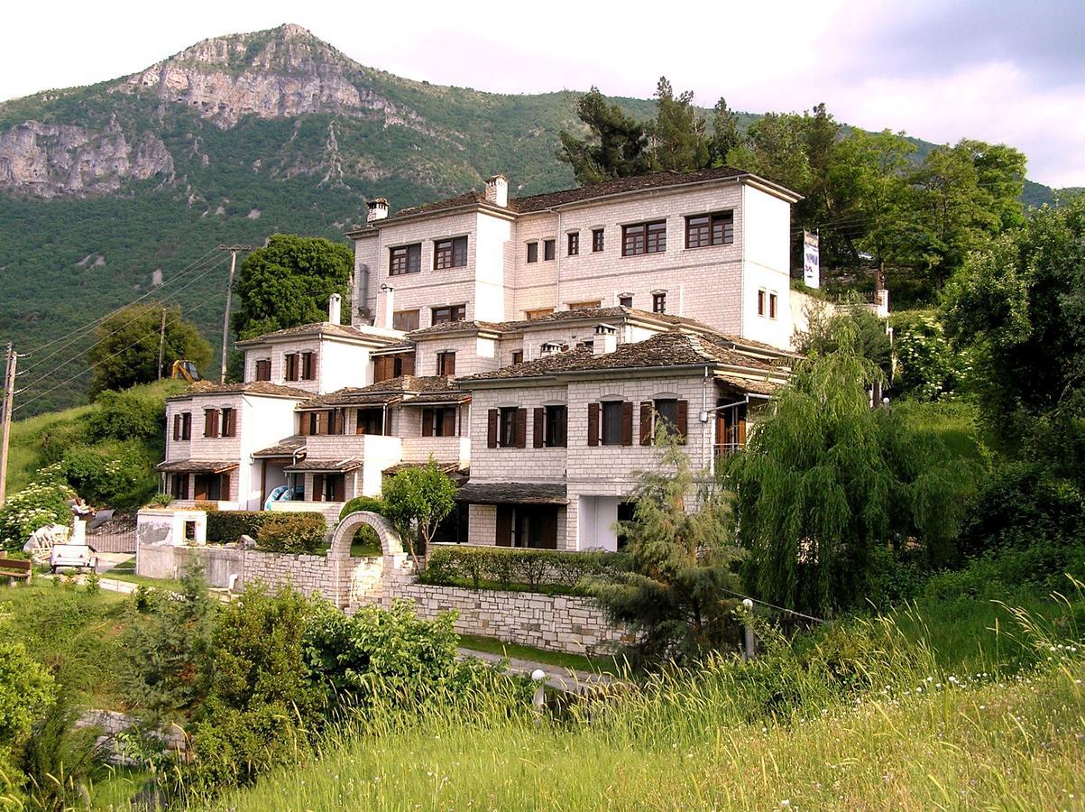 Hotel Taxiarches Aristi Esterno foto